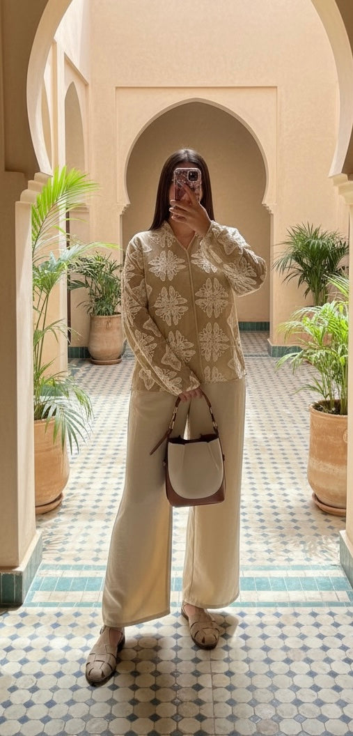 Chemise legère brodée
